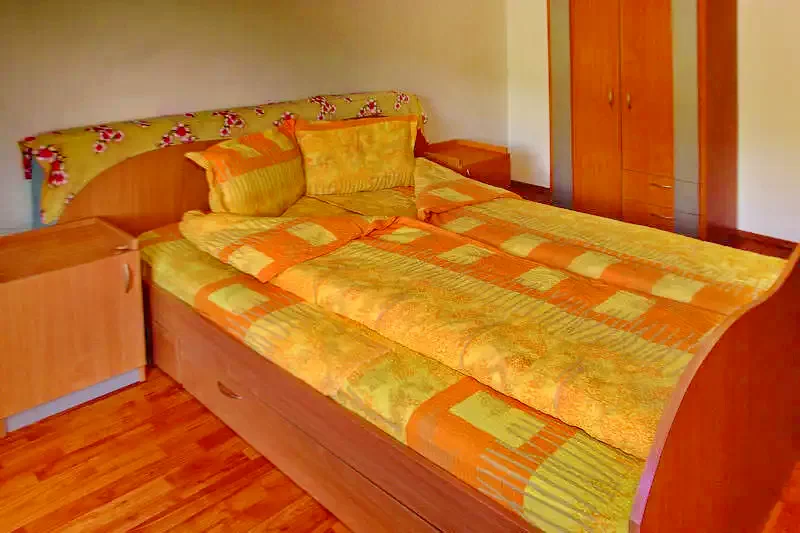 Gheorgheni Cazare | Motel (K0189-18) Imaginea poate fi supusă drepturilor de autor. Se recomandă contactarea titularului drepturilor.