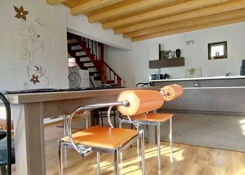 Gyergyószentmiklós Szállás | Üdülőfalu (K0237-4) A kép szerzői jogvédelem alatt állhat. Javasolt a kapcsolatfelvétel a jog tulajdonossal.