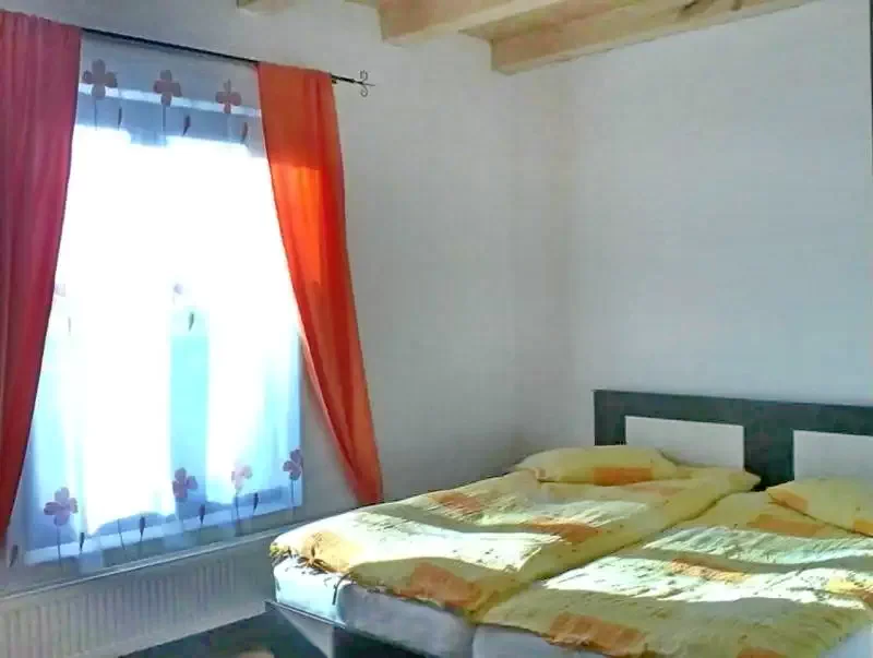 Gyergyószentmiklós Szállás | Kulcsosház (K0237-7) A kép szerzői jogvédelem alatt állhat. Javasolt a kapcsolatfelvétel a jog tulajdonossal. Gyergyószentmiklós Szállás | Kulcsosház (K0237-7) A kép szerzői jogvédelem alatt állhat. Javasolt a kapcsolatfelvétel a jog tulajdonossal.