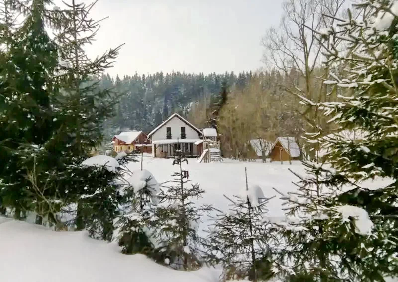 Gyergyószentmiklós Szállás | Üdülőfalu (K0237-19) A kép szerzői jogvédelem alatt állhat. Javasolt a kapcsolatfelvétel a jog tulajdonossal.