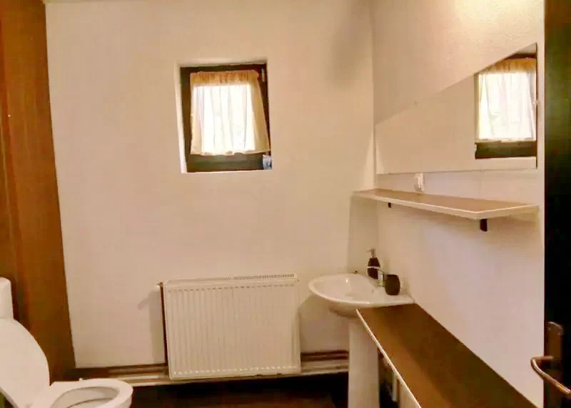 Gyergyószentmiklós Szállás | Kulcsosház (K0237-28) A kép szerzői jogvédelem alatt állhat. Javasolt a kapcsolatfelvétel a jog tulajdonossal. Gyergyószentmiklós Szállás | Kulcsosház (K0237-28) A kép szerzői jogvédelem alatt állhat. Javasolt a kapcsolatfelvétel a jog tulajdonossal.