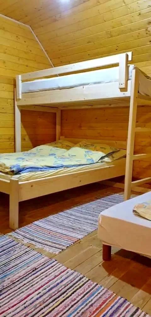 Gyergyószentmiklós Szállás | Üdülőfalu (K0250-10) A kép szerzői jogvédelem alatt állhat. Javasolt a kapcsolatfelvétel a jog tulajdonossal.