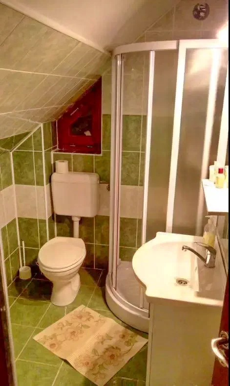 Gyergyószentmiklós Szállás | Motel (K0255-18) A kép szerzői jogvédelem alatt állhat. Javasolt a kapcsolatfelvétel a jog tulajdonossal.