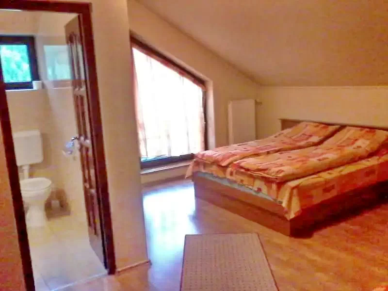 Gheorgheni Cazare | Sat de vacanță (K0307-12) Imaginea poate fi supusă drepturilor de autor. Se recomandă contactarea titularului drepturilor.