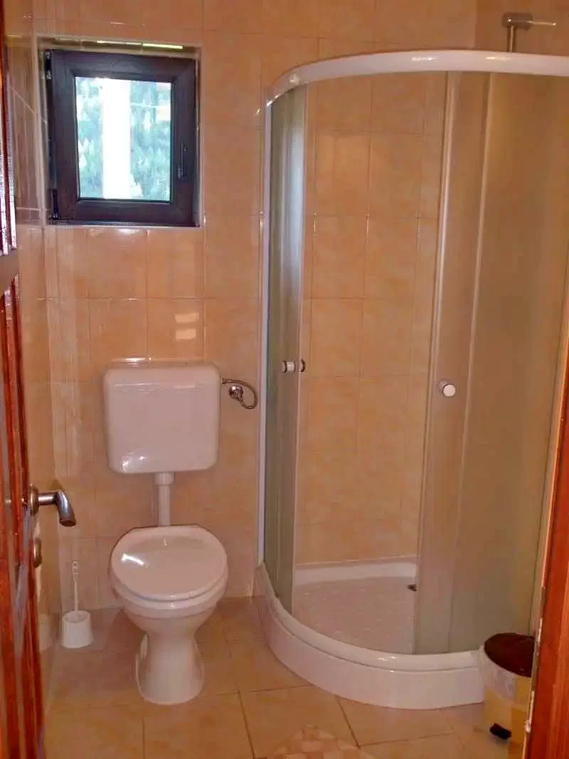 Gheorgheni Cazare | Sat de vacanță (K0307-15) Imaginea poate fi supusă drepturilor de autor. Se recomandă contactarea titularului drepturilor.