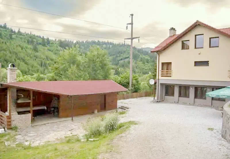 Gheorgheni Cazare | Sat de vacanță (K0307-19) Imaginea poate fi supusă drepturilor de autor. Se recomandă contactarea titularului drepturilor.