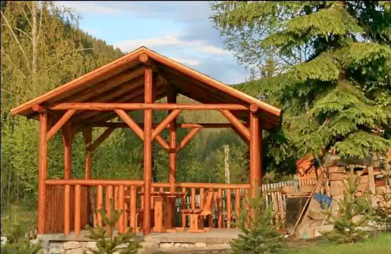 Gyergyószentmiklós Szállás | Üdülőfalu (K0309-5) A kép szerzői jogvédelem alatt állhat. Javasolt a kapcsolatfelvétel a jog tulajdonossal.