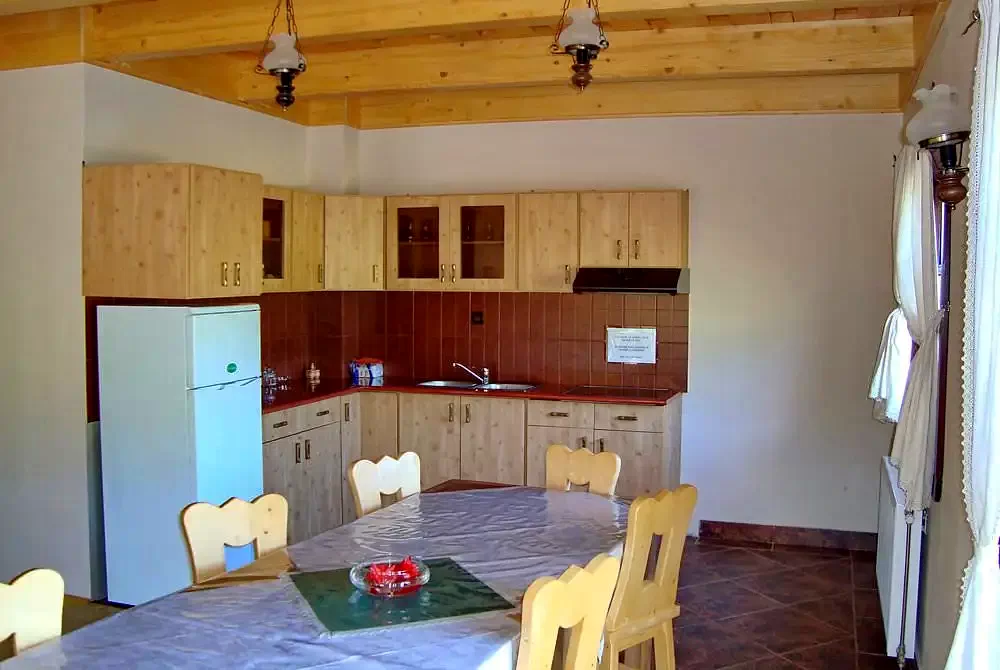 Gheorgheni Cazare | Motel (K0372-5) Imaginea poate fi supusă drepturilor de autor. Se recomandă contactarea titularului drepturilor.