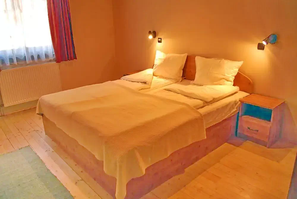 Gheorgheni Cazare | Motel (K0372-10) Imaginea poate fi supusă drepturilor de autor. Se recomandă contactarea titularului drepturilor.