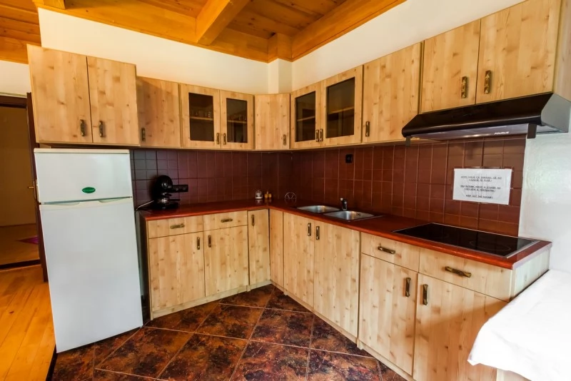 Gheorgheni Cazare | Motel (K0372-31) Imaginea poate fi supusă drepturilor de autor. Se recomandă contactarea titularului drepturilor.