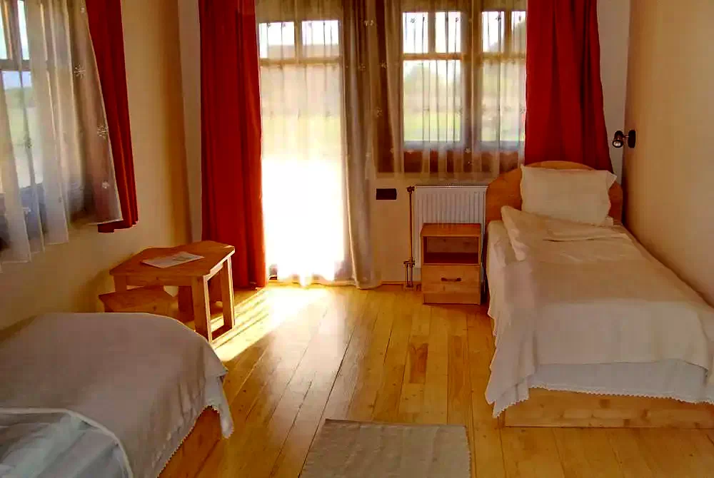 Gheorgheni Cazare | Motel (K0372-36) Imaginea poate fi supusă drepturilor de autor. Se recomandă contactarea titularului drepturilor.