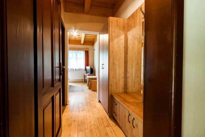 Gheorgheni Cazare | Motel (K0372-37) Imaginea poate fi supusă drepturilor de autor. Se recomandă contactarea titularului drepturilor.