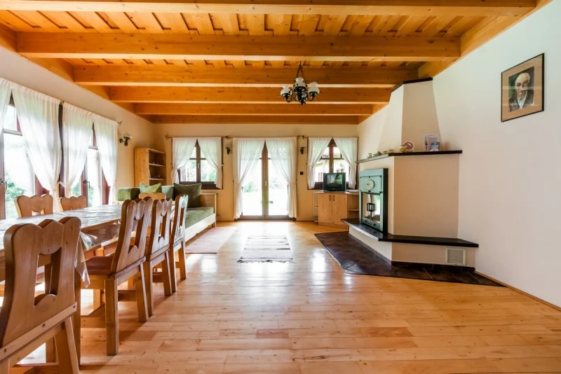 Gyergyószentmiklós Szállás | Motel (K0372-40) A kép szerzői jogvédelem alatt állhat. Javasolt a kapcsolatfelvétel a jog tulajdonossal.