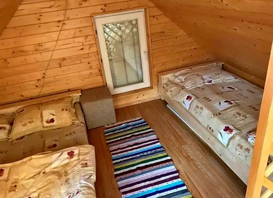 Harghita-Băi Cazare | Motel (K1129-11) Imaginea poate fi supusă drepturilor de autor. Se recomandă contactarea titularului drepturilor.