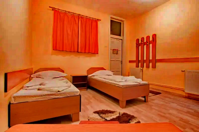 Gheorgheni Cazare | Motel (K0374-8) Imaginea poate fi supusă drepturilor de autor. Se recomandă contactarea titularului drepturilor.