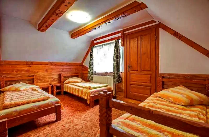 Gheorgheni Cazare | Motel (K0375-17) Imaginea poate fi supusă drepturilor de autor. Se recomandă contactarea titularului drepturilor.