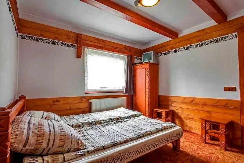 Gyergyószentmiklós Szállás | Motel (K0375-18) A kép szerzői jogvédelem alatt állhat. Javasolt a kapcsolatfelvétel a jog tulajdonossal.