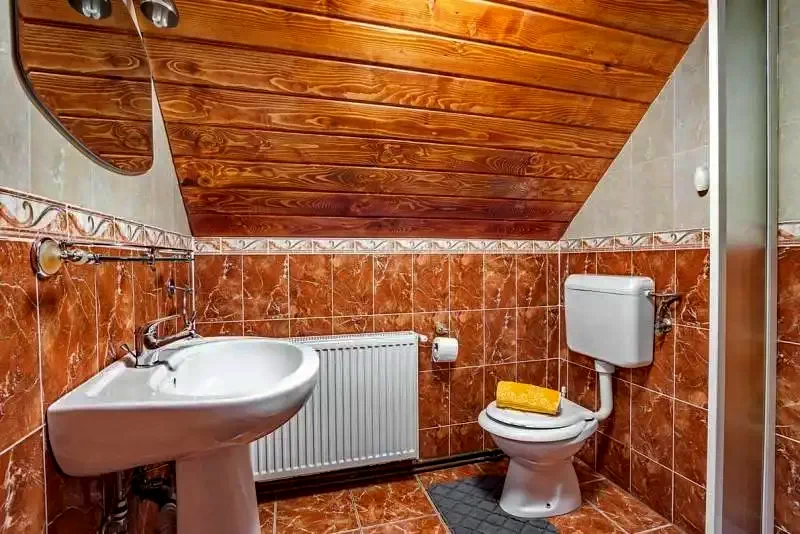 Gheorgheni Cazare | Motel (K0375-23) Imaginea poate fi supusă drepturilor de autor. Se recomandă contactarea titularului drepturilor.