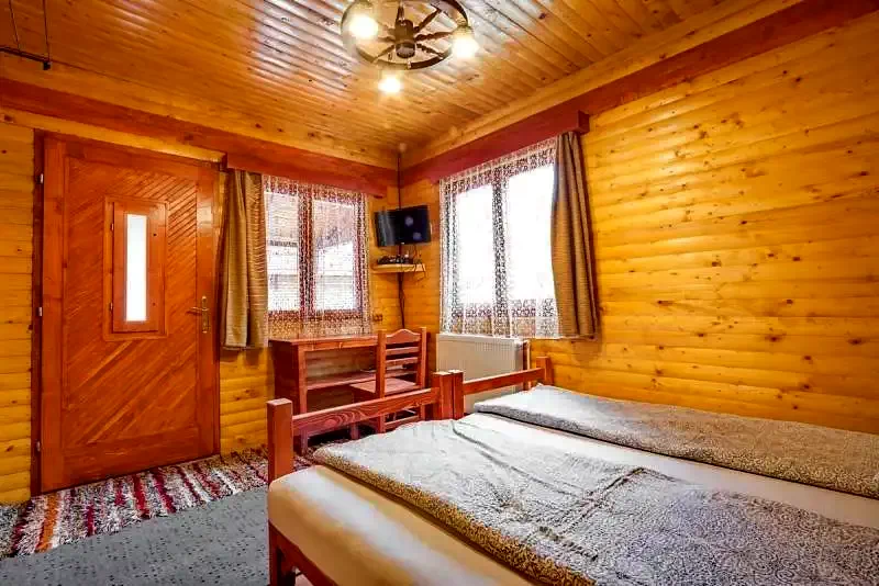 Gheorgheni Cazare | Motel (K0375-27) Imaginea poate fi supusă drepturilor de autor. Se recomandă contactarea titularului drepturilor.