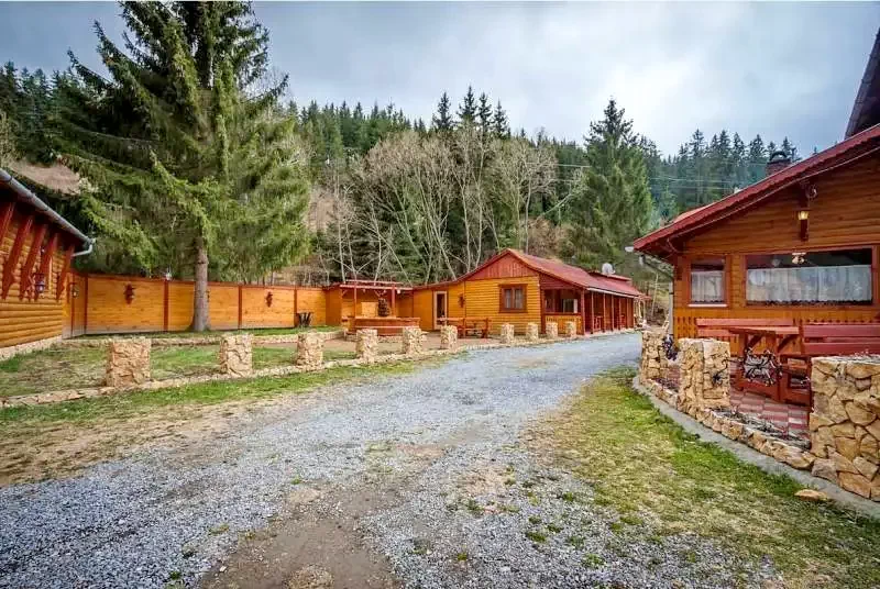 Gheorgheni Cazare | Motel (K0376-1) Imaginea poate fi supusă drepturilor de autor. Se recomandă contactarea titularului drepturilor.