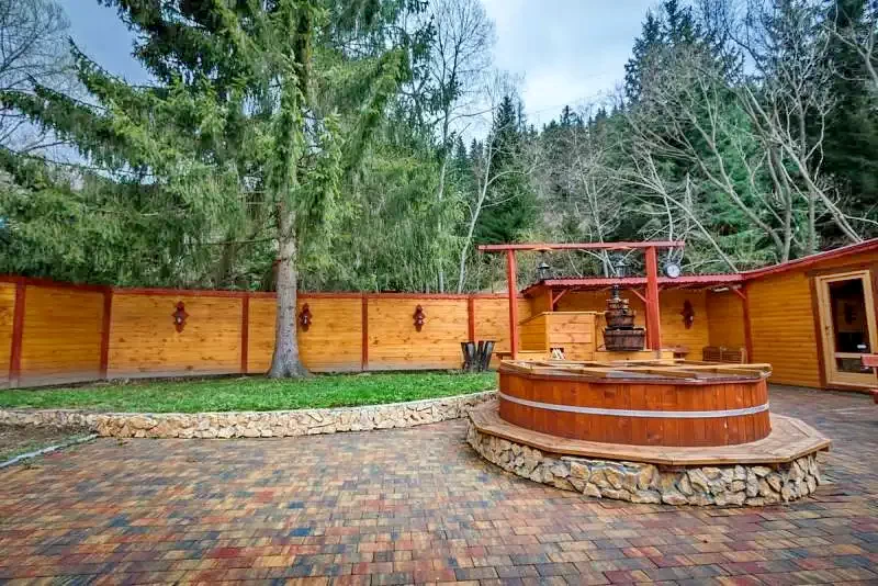 Gyergyószentmiklós Szállás | Motel (K0376-3) A kép szerzői jogvédelem alatt állhat. Javasolt a kapcsolatfelvétel a jog tulajdonossal.