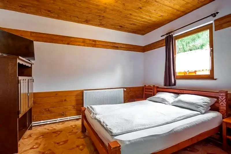 Gheorgheni Cazare | Motel (K0376-11) Imaginea poate fi supusă drepturilor de autor. Se recomandă contactarea titularului drepturilor.