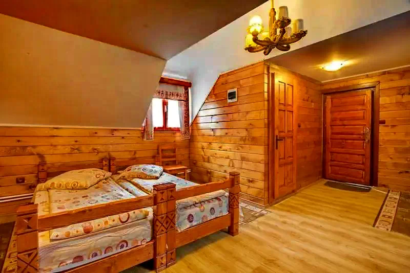 Gyergyószentmiklós Szállás | Motel (K0376-17) A kép szerzői jogvédelem alatt állhat. Javasolt a kapcsolatfelvétel a jog tulajdonossal.