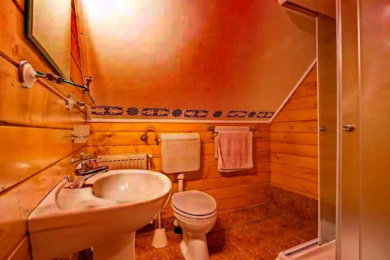 Gyergyószentmiklós Szállás | Motel (K0376-23) A kép szerzői jogvédelem alatt állhat. Javasolt a kapcsolatfelvétel a jog tulajdonossal.