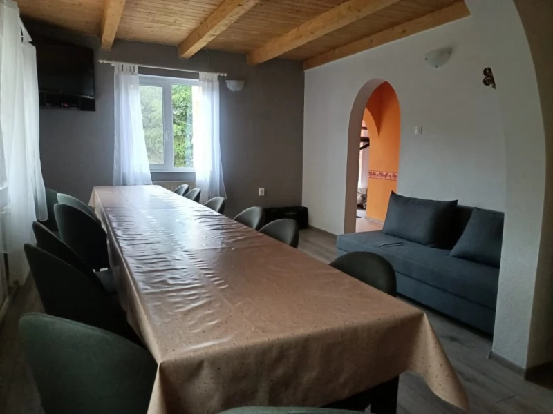 Gheorgheni Cazare | Sat de vacanță (K0378-4) Imaginea poate fi supusă drepturilor de autor. Se recomandă contactarea titularului drepturilor.