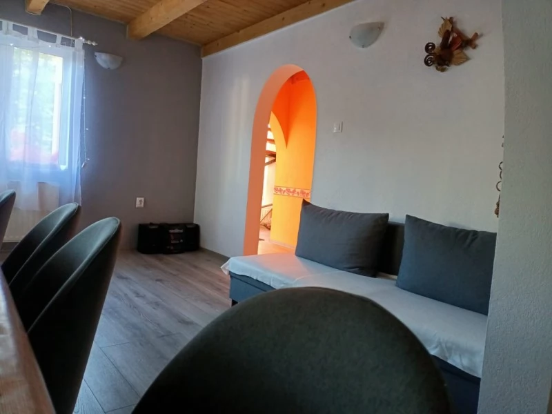 Gheorgheni Cazare | Sat de vacanță (K0378-20) Imaginea poate fi supusă drepturilor de autor. Se recomandă contactarea titularului drepturilor.