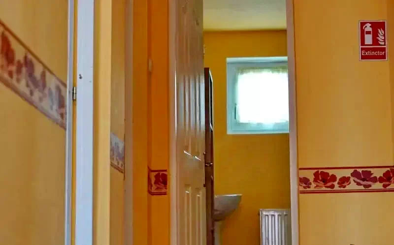 Gyergyószentmiklós Szállás | Üdülőfalu (K0378-27) A kép szerzői jogvédelem alatt állhat. Javasolt a kapcsolatfelvétel a jog tulajdonossal.