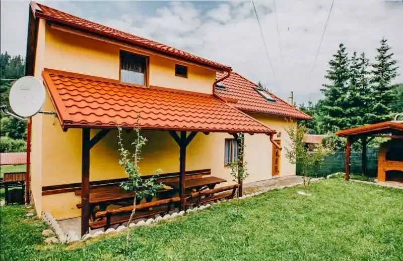 Gheorgheni Cazare | Casă de oaspeți (K0639-6) Imaginea poate fi supusă drepturilor de autor. Se recomandă contactarea titularului drepturilor. Gheorgheni Cazare | Casă de oaspeți (K0639-6) Imaginea poate fi supusă drepturilor de autor. Se recomandă contactarea titularului drepturilor.