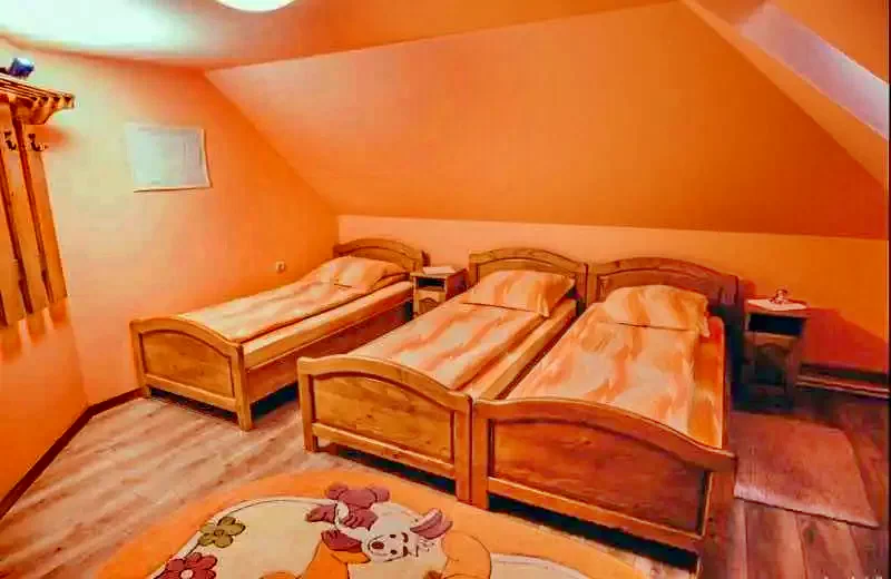 Gheorgheni Cazare | Casă de oaspeți (K0639-13) Imaginea poate fi supusă drepturilor de autor. Se recomandă contactarea titularului drepturilor. Gheorgheni Cazare | Casă de oaspeți (K0639-13) Imaginea poate fi supusă drepturilor de autor. Se recomandă contactarea titularului drepturilor.