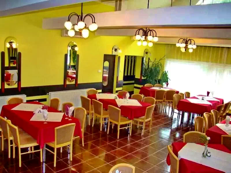 Gheorgheni Cazare | Motel (K0640-2) Imaginea poate fi supusă drepturilor de autor. Se recomandă contactarea titularului drepturilor.