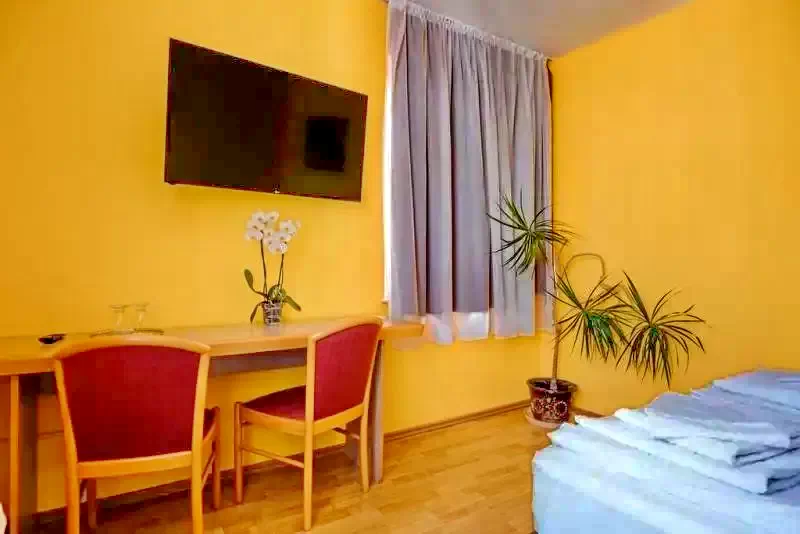 Gheorgheni Cazare | Motel (K0640-15) Imaginea poate fi supusă drepturilor de autor. Se recomandă contactarea titularului drepturilor.