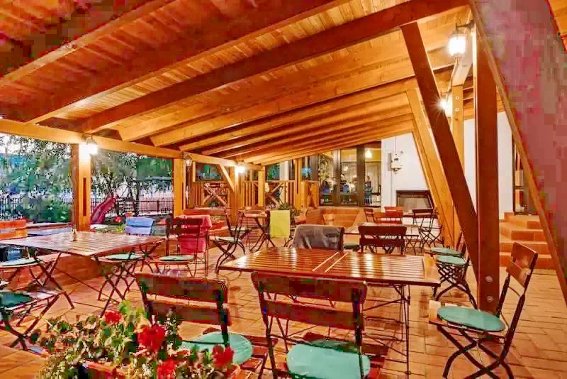 Gheorgheni Cazare | Motel (K0640-16) Imaginea poate fi supusă drepturilor de autor. Se recomandă contactarea titularului drepturilor.