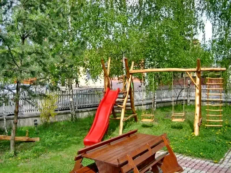 Gheorgheni Cazare | Motel (K0640-17) Imaginea poate fi supusă drepturilor de autor. Se recomandă contactarea titularului drepturilor.