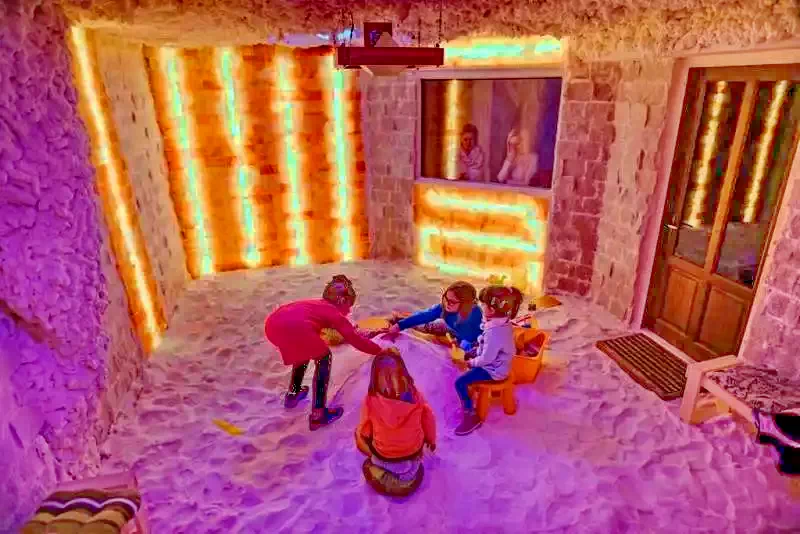 Gheorgheni Cazare | Motel (K0640-18) Imaginea poate fi supusă drepturilor de autor. Se recomandă contactarea titularului drepturilor.