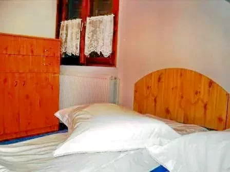 Gheorgheni Cazare | Cabană (K0724-11) Imaginea poate fi supusă drepturilor de autor. Se recomandă contactarea titularului drepturilor.