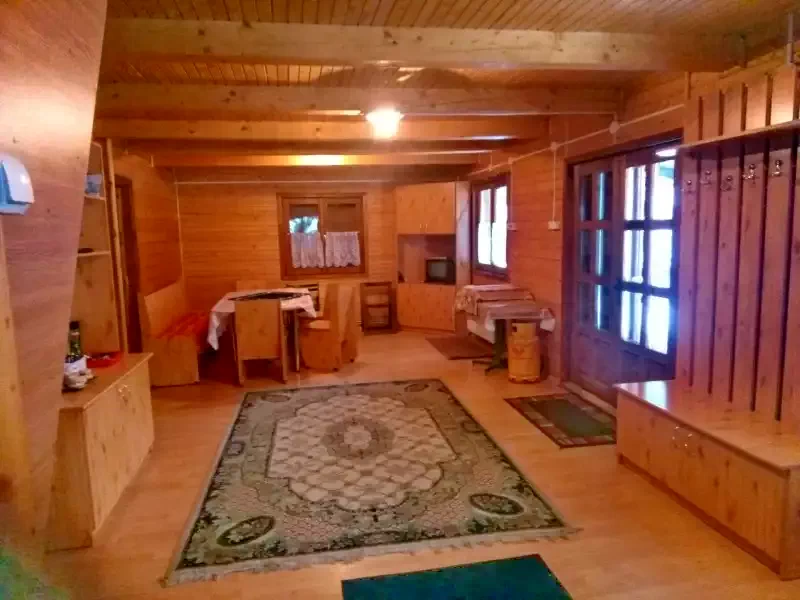 Gheorgheni Cazare | Cabană (K0724-18) Imaginea poate fi supusă drepturilor de autor. Se recomandă contactarea titularului drepturilor.