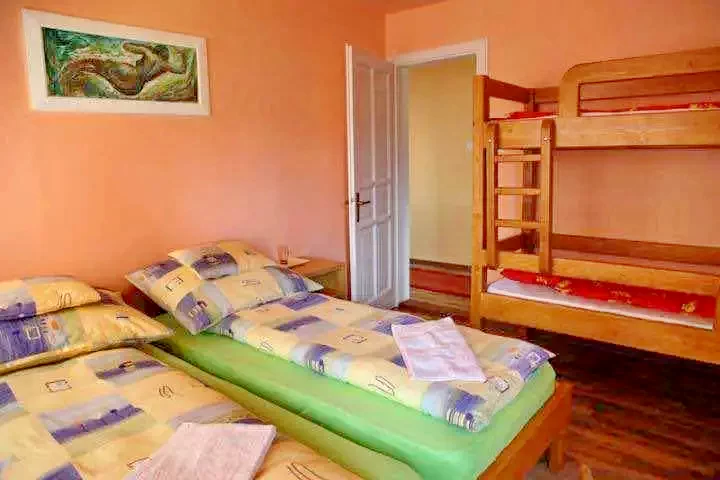 Cazare Lăzarea - Casa de oaspeți Zarug** | Gyergyószárhegy - Zarug Vendégház** . Imaginea poate fi supusă drepturilor de autor. Se recomandă contactarea titularului drepturilor.