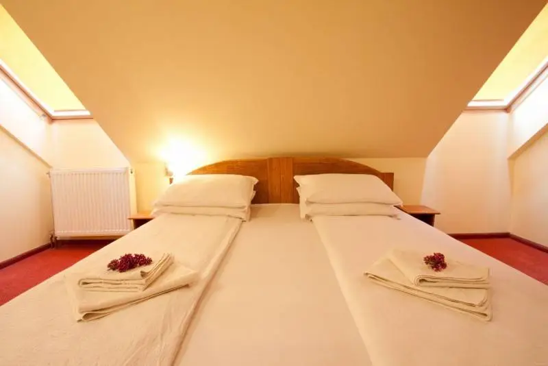 Gyergyószentmiklós Szállás | Motel (K1293-5) A kép szerzői jogvédelem alatt állhat. Javasolt a kapcsolatfelvétel a jog tulajdonossal.