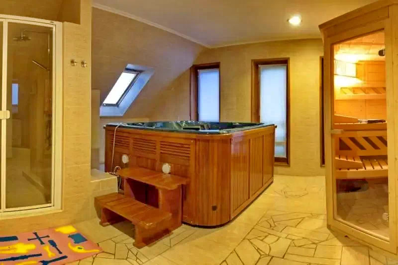 Gheorgheni Cazare | Motel (K1293-6) Imaginea poate fi supusă drepturilor de autor. Se recomandă contactarea titularului drepturilor.