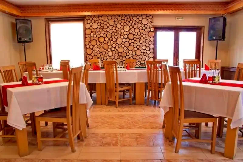 Gyergyószentmiklós Szállás | Motel (K1293-11) A kép szerzői jogvédelem alatt állhat. Javasolt a kapcsolatfelvétel a jog tulajdonossal.