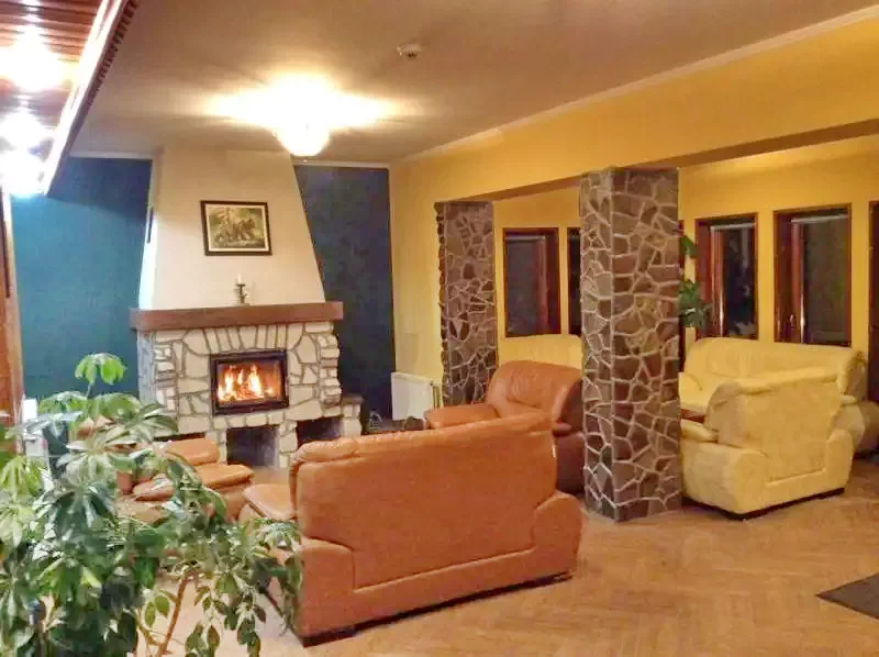 Gyergyószentmiklós Szállás | Motel (K1293-12) A kép szerzői jogvédelem alatt állhat. Javasolt a kapcsolatfelvétel a jog tulajdonossal.