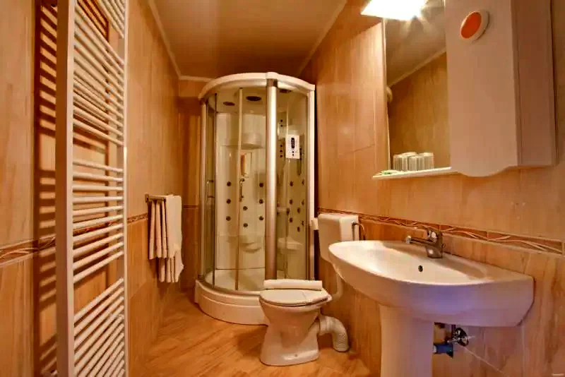 Gheorgheni Cazare | Motel (K1293-16) Imaginea poate fi supusă drepturilor de autor. Se recomandă contactarea titularului drepturilor.