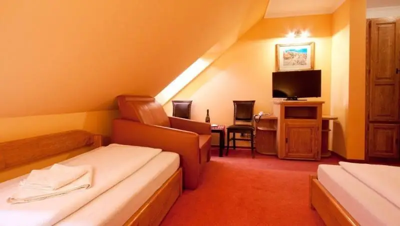 Gyergyószentmiklós Szállás | Motel (K1293-17) A kép szerzői jogvédelem alatt állhat. Javasolt a kapcsolatfelvétel a jog tulajdonossal.