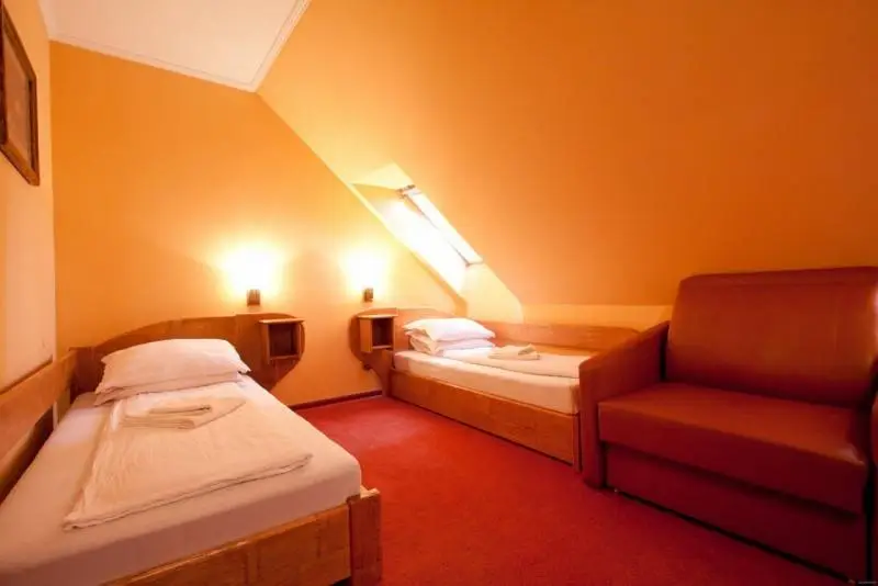 Gheorgheni Cazare | Motel (K1293-19) Imaginea poate fi supusă drepturilor de autor. Se recomandă contactarea titularului drepturilor.