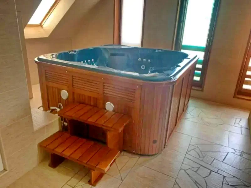 Gheorgheni Cazare | Motel (K1293-30) Imaginea poate fi supusă drepturilor de autor. Se recomandă contactarea titularului drepturilor.