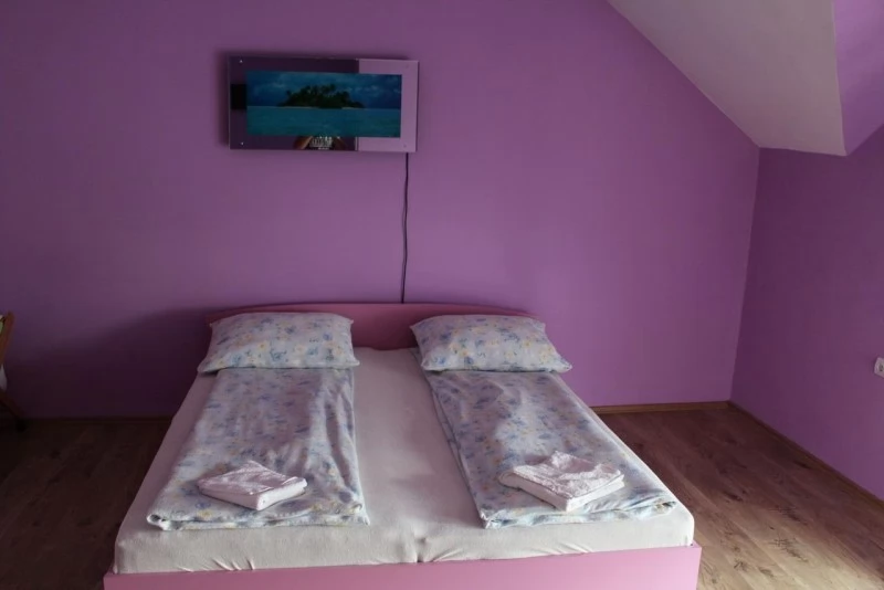 Gheorgheni Cazare | Motel (K1463-8) Imaginea poate fi supusă drepturilor de autor. Se recomandă contactarea titularului drepturilor.